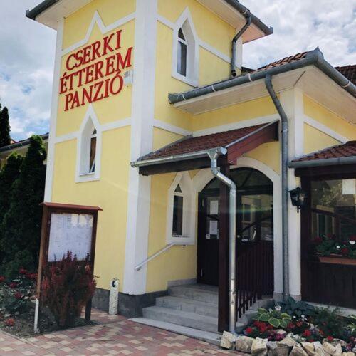 Cserki Panzio Balatonfőkajár Exteriör bild